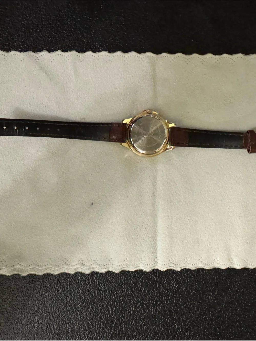 Watch•It gold tone